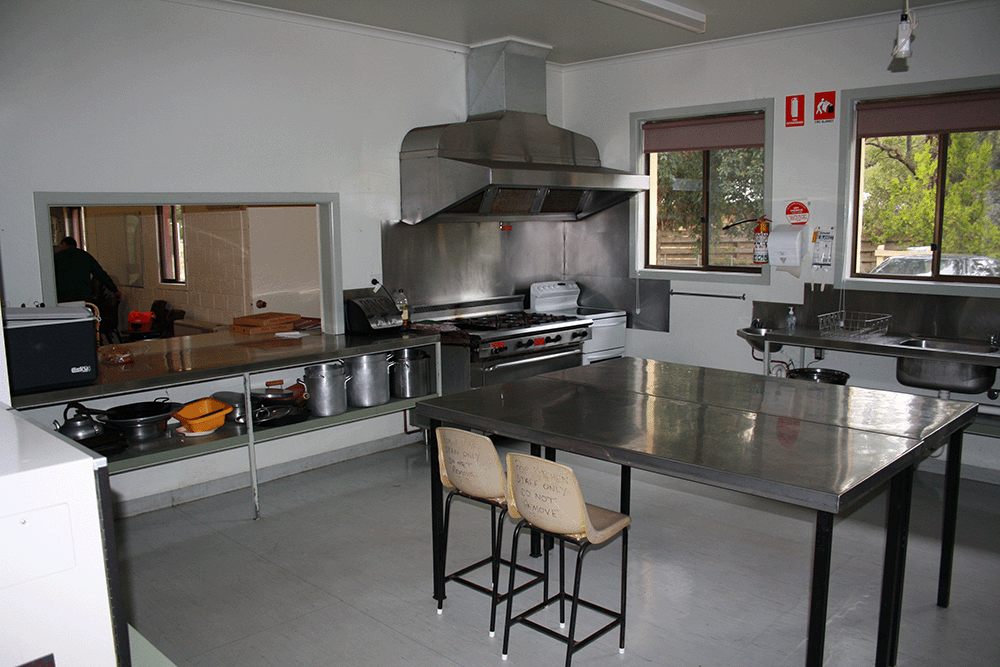 Halls Gap kitchen